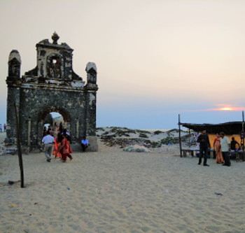 This place will tell you a story @abandoned church Dhanushkodi